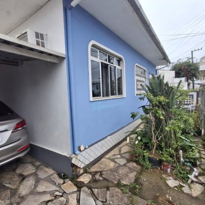 Casa Residencial com 200m², 3 quartos, 1 suíte, 1 garagem, no bairro Estreito em Florianópolis