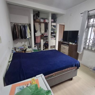 Casa Residencial com 200m², 3 quartos, 1 suíte, 1 garagem, no bairro Estreito em Florianópolis
