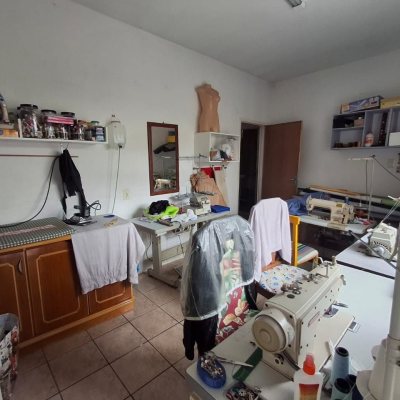 Casa Residencial com 200m², 3 quartos, 1 suíte, 1 garagem, no bairro Estreito em Florianópolis