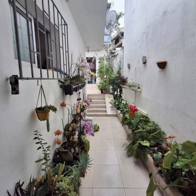 Casa Residencial com 200m², 3 quartos, 1 suíte, 1 garagem, no bairro Estreito em Florianópolis