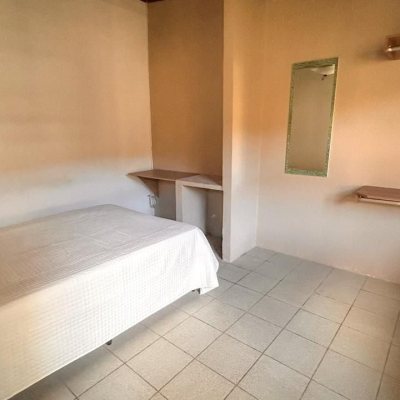 Casa Residencial com 420m², 4 quartos, 2 suítes, 3 garagens, no bairro Ponta Das Canas em Florianópolis