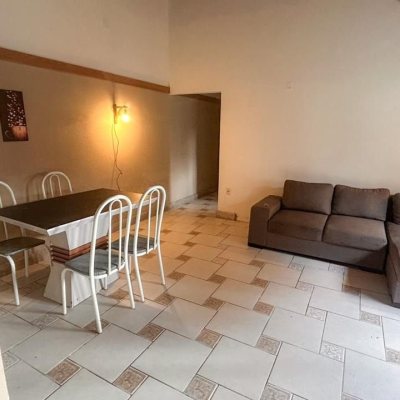 Casa Residencial com 420m², 4 quartos, 2 suítes, 3 garagens, no bairro Ponta Das Canas em Florianópolis