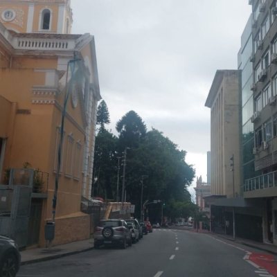 Sala com 77m², 2 garagens, no bairro Centro em Florianópolis