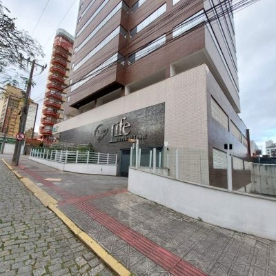 Sala com 77m², 2 garagens, no bairro Centro em Florianópolis