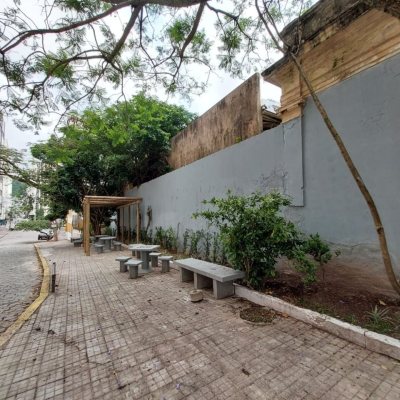 Sala com 77m², 2 garagens, no bairro Centro em Florianópolis