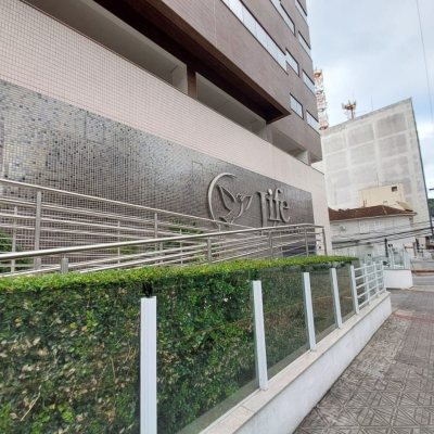 Sala com 77m², 2 garagens, no bairro Centro em Florianópolis