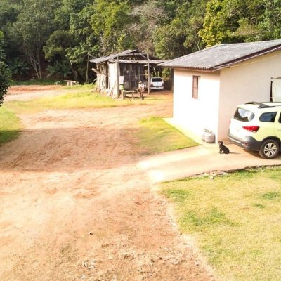 Casa Residencial com 150m², 4 quartos, 2 garagens, no bairro Vargem Grande em Florianópolis