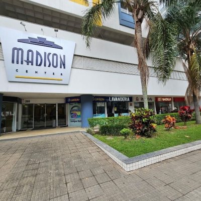 Sala com 27m², 1 garagem, no bairro Trindade em Florianópolis