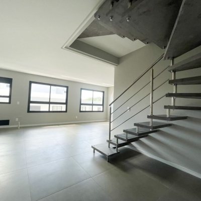 Apartamentos com 92m², 2 quartos, 2 suítes, 2 garagens, no bairro Cachoeira Do Bom Jesus em Florianópolis