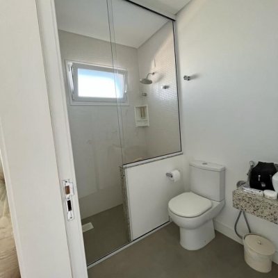 Casa em Condomínio com 330m², 4 quartos, 3 suítes, 2 garagens, no bairro Cacupé em Florianópolis