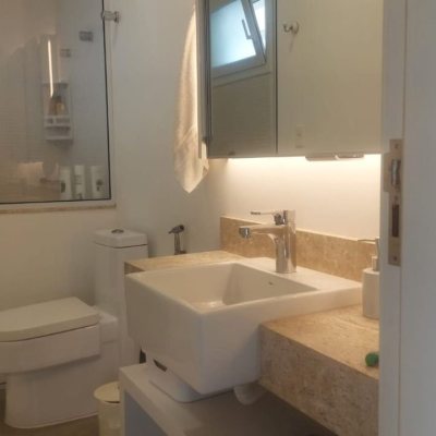 Casa em Condomínio com 330m², 4 quartos, 3 suítes, 2 garagens, no bairro Cacupé em Florianópolis