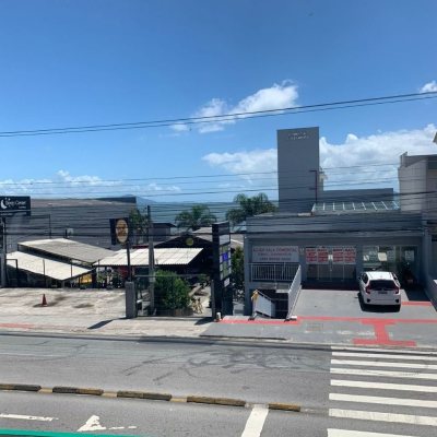 Apartamentos com 93m², 3 quartos, 1 garagem, no bairro Barreiros em São José