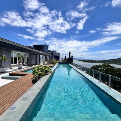 Apartamentos com 133m², 3 quartos, 3 suítes, 2 garagens, no bairro João Paulo em Florianópolis
