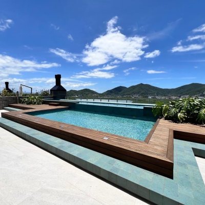 Apartamentos com 133m², 3 quartos, 3 suítes, 2 garagens, no bairro João Paulo em Florianópolis