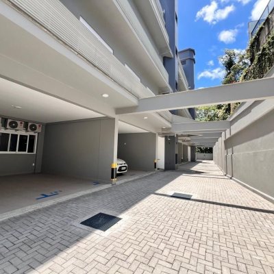 Apartamentos com 133m², 3 quartos, 3 suítes, 2 garagens, no bairro João Paulo em Florianópolis