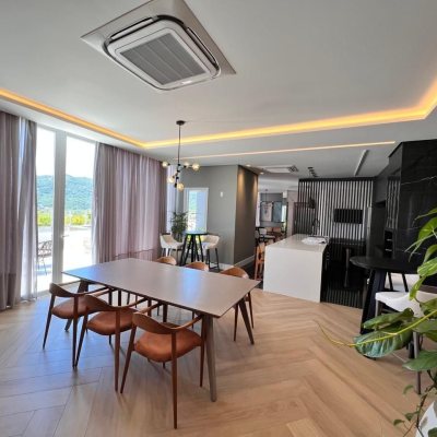 Apartamentos com 133m², 3 quartos, 3 suítes, 2 garagens, no bairro João Paulo em Florianópolis
