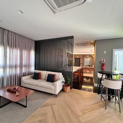 Apartamentos com 133m², 3 quartos, 3 suítes, 2 garagens, no bairro João Paulo em Florianópolis