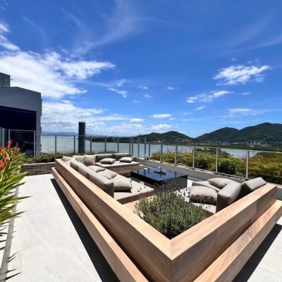 Apartamentos com 133m², 3 quartos, 3 suítes, 2 garagens, no bairro João Paulo em Florianópolis