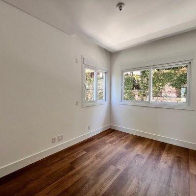 Apartamentos com 133m², 3 quartos, 3 suítes, 2 garagens, no bairro João Paulo em Florianópolis