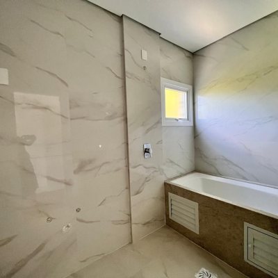 Apartamentos com 133m², 3 quartos, 3 suítes, 2 garagens, no bairro João Paulo em Florianópolis