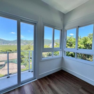Apartamentos com 133m², 3 quartos, 3 suítes, 2 garagens, no bairro João Paulo em Florianópolis