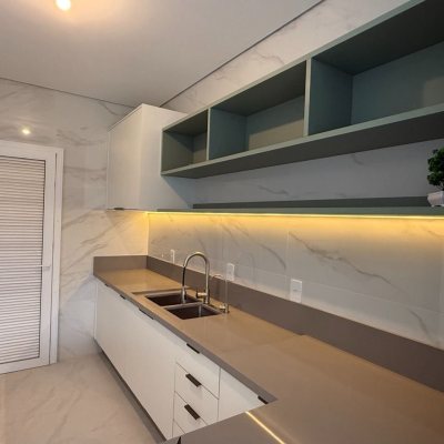 Apartamentos com 133m², 3 quartos, 3 suítes, 2 garagens, no bairro João Paulo em Florianópolis