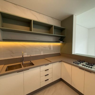 Apartamentos com 133m², 3 quartos, 3 suítes, 2 garagens, no bairro João Paulo em Florianópolis