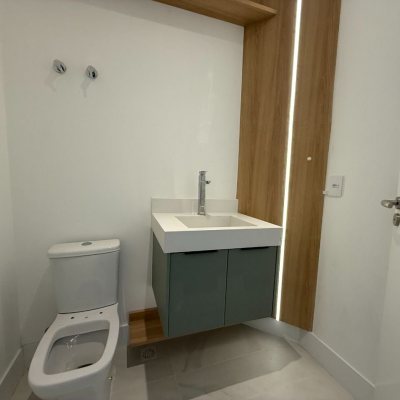 Apartamentos com 133m², 3 quartos, 3 suítes, 2 garagens, no bairro João Paulo em Florianópolis