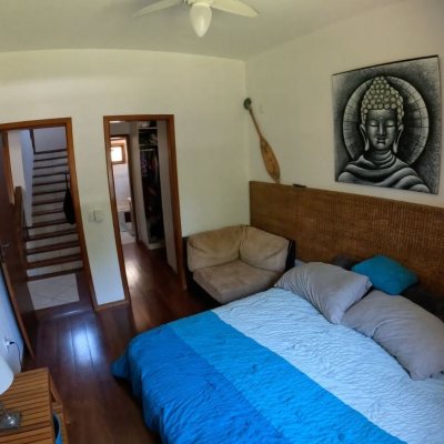 Casa em Condomínio com 230m², 3 quartos, 3 suítes, 4 garagens, no bairro Rio Tavares em Florianópolis