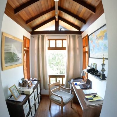 Casa em Condomínio com 230m², 3 quartos, 3 suítes, 4 garagens, no bairro Rio Tavares em Florianópolis