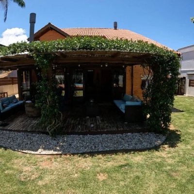 Casa em Condomínio com 230m², 3 quartos, 3 suítes, 4 garagens, no bairro Rio Tavares em Florianópolis