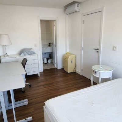 Casa em Condomínio com 200m², 4 quartos, 3 suítes, 4 garagens, no bairro Cachoeira Do Bom Jesus em Florianópolis