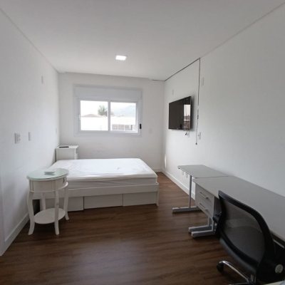 Casa em Condomínio com 200m², 4 quartos, 3 suítes, 4 garagens, no bairro Cachoeira Do Bom Jesus em Florianópolis