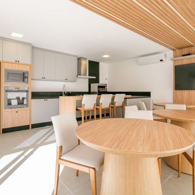 Apartamentos com 65m², 2 quartos, 1 suíte, 2 garagens, no bairro Itacorubi em Florianópolis