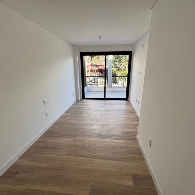 Casa em Condomínio com 242m², 3 quartos, 3 suítes, 2 garagens, no bairro Cacupé em Florianópolis