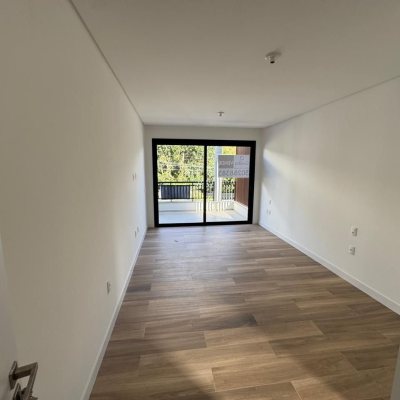 Casa em Condomínio com 242m², 3 quartos, 3 suítes, 2 garagens, no bairro Cacupé em Florianópolis