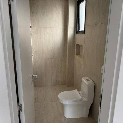 Casa em Condomínio com 242m², 3 quartos, 3 suítes, 2 garagens, no bairro Cacupé em Florianópolis