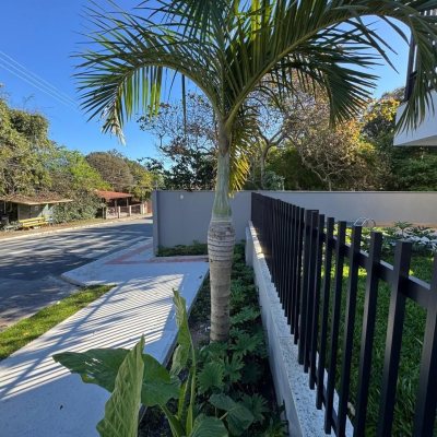 Casa em Condomínio com 242m², 3 quartos, 3 suítes, 2 garagens, no bairro Cacupé em Florianópolis