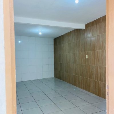 Pousada com 266m², 8 quartos, 1 garagem, no bairro Tapera da Base em Florianópolis