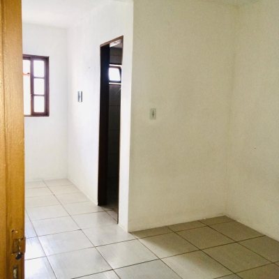 Pousada com 266m², 8 quartos, 1 garagem, no bairro Tapera da Base em Florianópolis