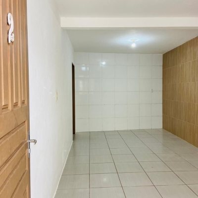 Pousada com 266m², 8 quartos, 1 garagem, no bairro Tapera da Base em Florianópolis