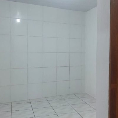 Pousada com 266m², 8 quartos, 1 garagem, no bairro Tapera da Base em Florianópolis
