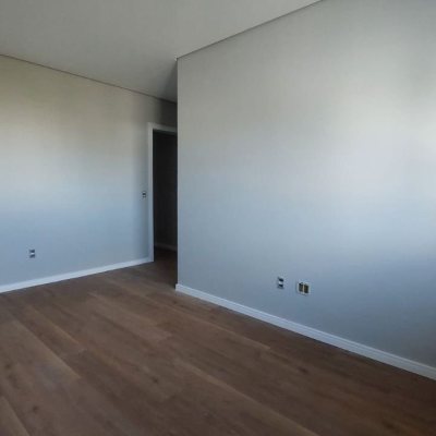 Casa Residencial com 122m², 3 quartos, 3 suítes, 2 garagens, no bairro Campeche em Florianópolis