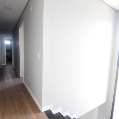 Casa Residencial com 122m², 3 quartos, 3 suítes, 2 garagens, no bairro Campeche em Florianópolis