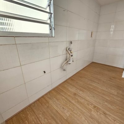 Apartamentos com 57m², 2 quartos, 1 garagem, no bairro Coqueiros em Florianópolis