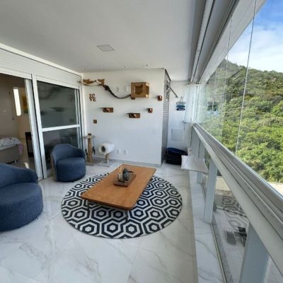 Cobertura com 257m², 3 quartos, 3 suítes, 2 garagens, no bairro Ingleses em Florianópolis