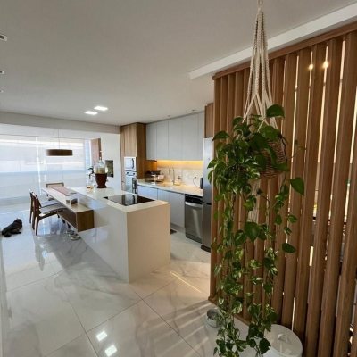 Cobertura com 257m², 3 quartos, 3 suítes, 2 garagens, no bairro Ingleses em Florianópolis