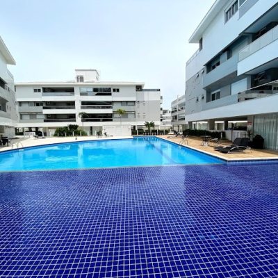 Cobertura com 257m², 3 quartos, 3 suítes, 2 garagens, no bairro Ingleses em Florianópolis