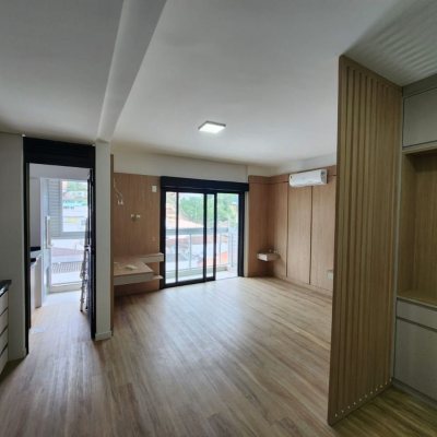 Studio Residencial com 39m², 1 quarto, 1 garagem, no bairro Centro em Florianópolis
