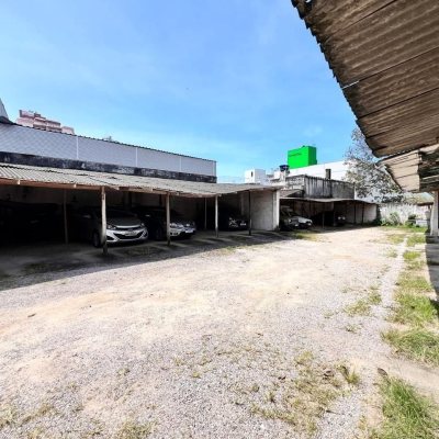Terreno Comercial/Residencial com 1169m², no bairro Canto em Florianópolis